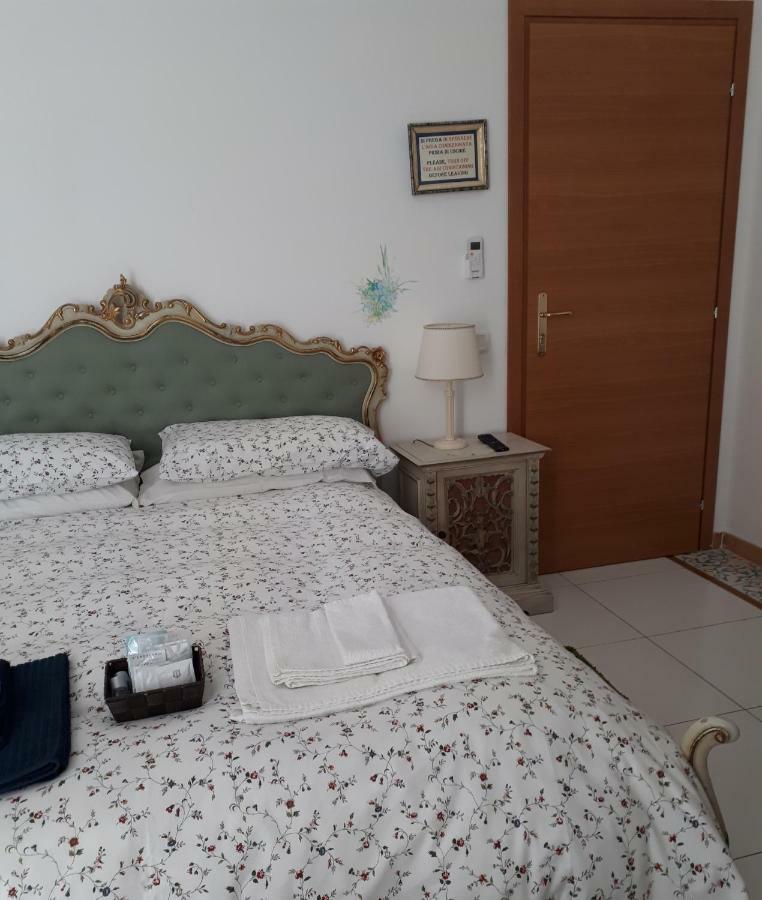 فندق Miracoletti38 نابولي المظهر الخارجي الصورة
